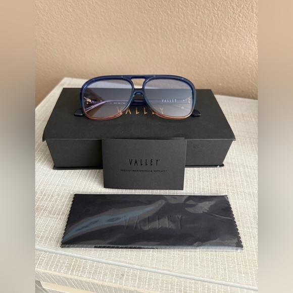 Valley Eyewear Bang Bang Sunglasses, blue fade to rose w. gold - Picture 1 of 9